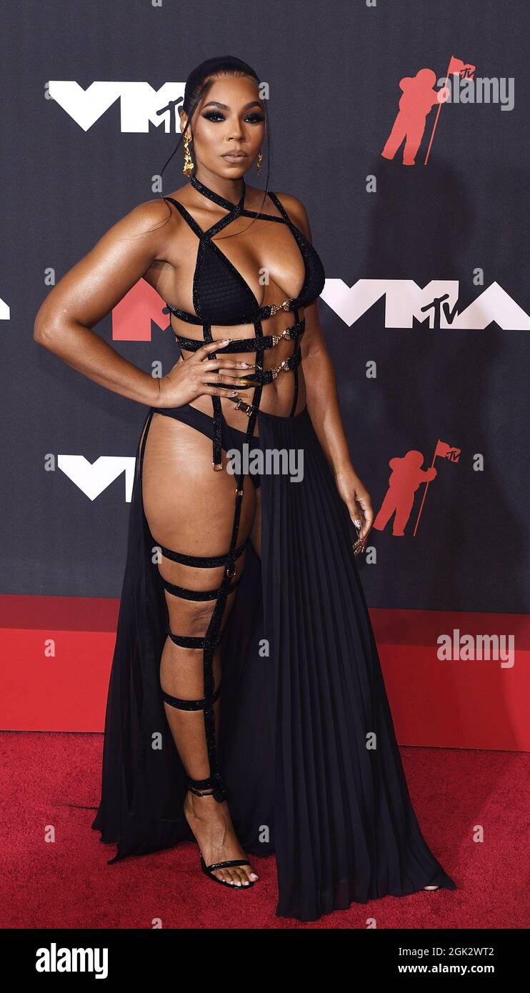 Ashanti attends the 2021 MTV Video Music Awards at Barclays Center on  September 12, 2021 in the Brooklyn borough of New York City. Photo: Jeremy  Smith/imageSPACE Stock Photo - Alamy