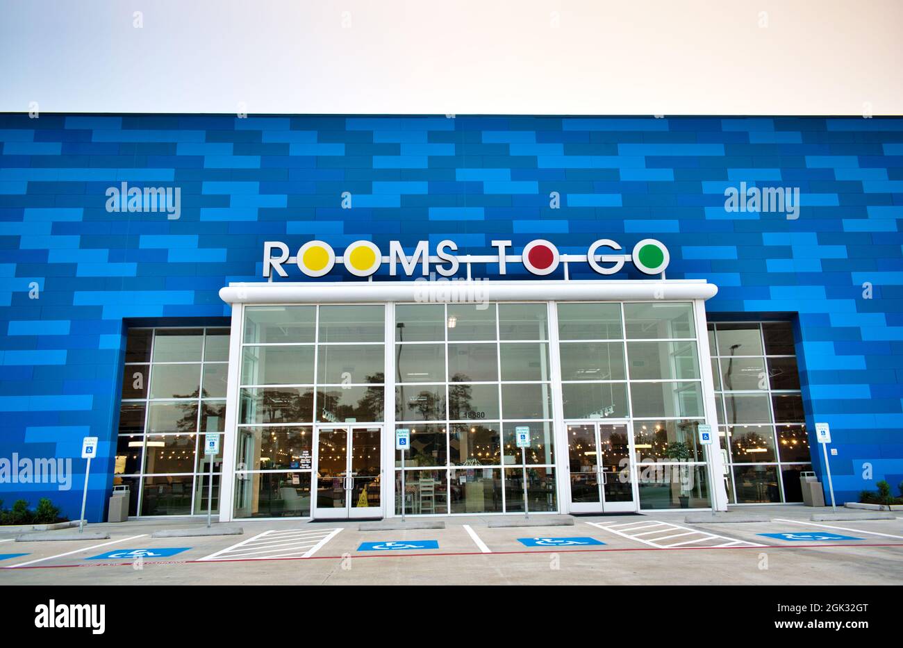 Houston, Texas USA 11-15-2019: Rooms To Go store entrance in Houston, TX. A furniture store chain in the US based in Florida and founded in 1990. Stock Photo