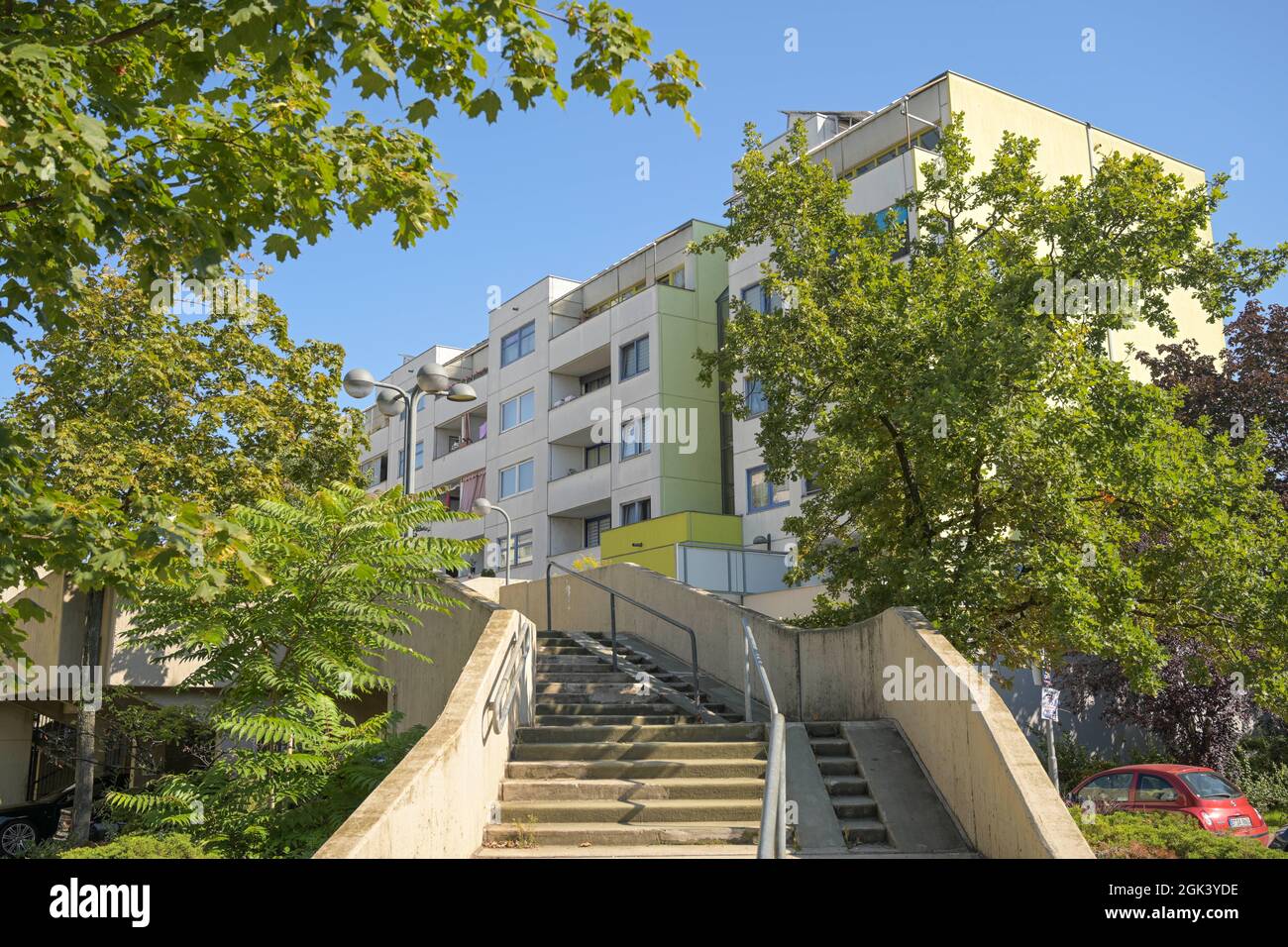 Plattenbau, Michael-Bohnen-Ring, High-Deck-Siedlung, Neukölln, Berlin,  Deutschland Stock Photo - Alamy