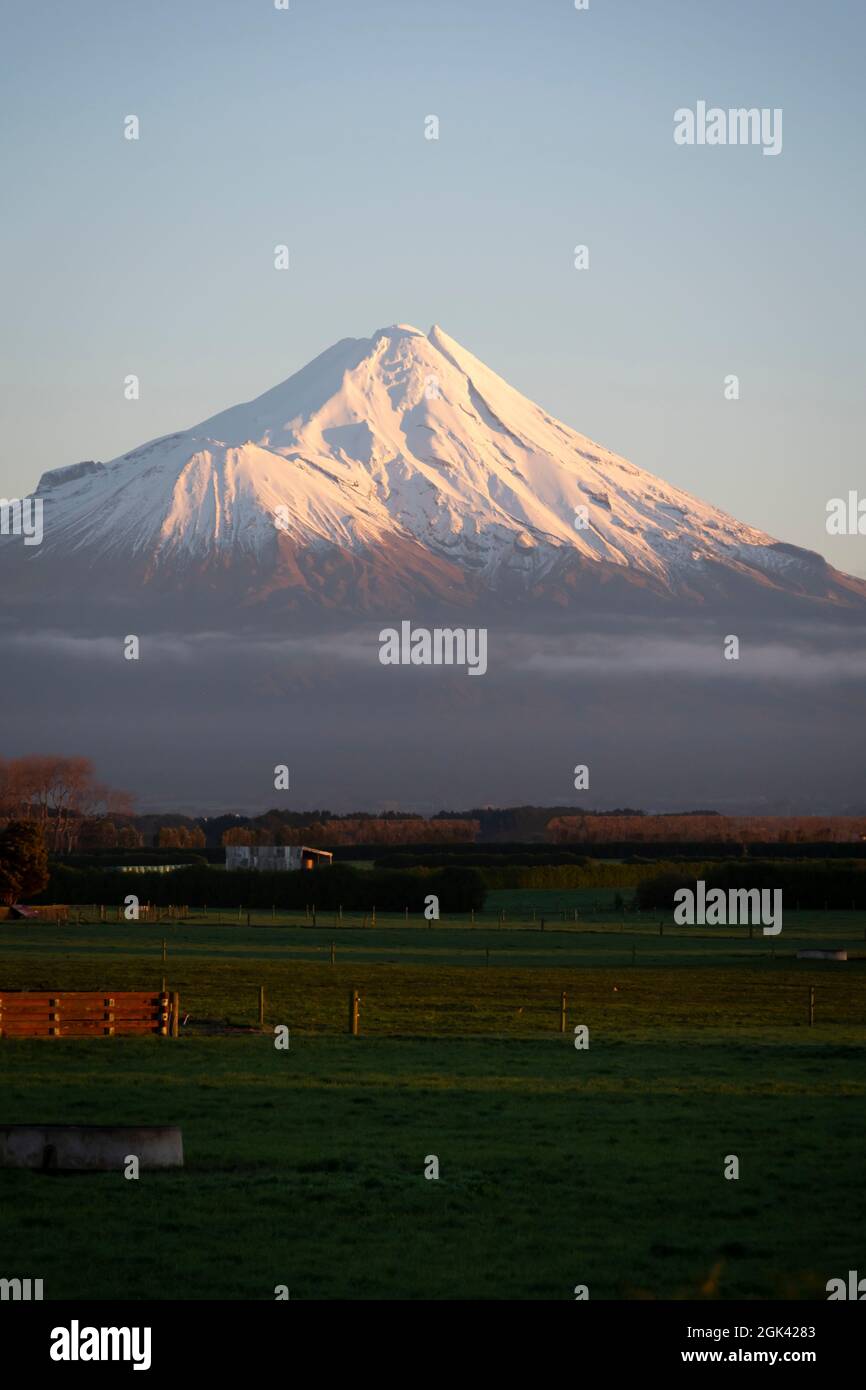 Mount Taranaki, North Island, New Zealand Stock Photo Alamy