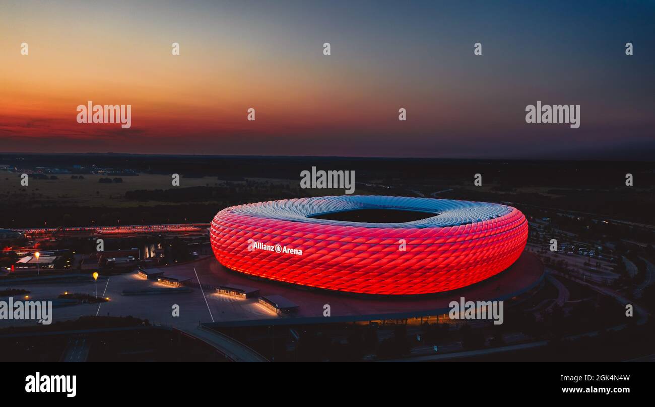 Allianz Arena Night High Resolution Stock Photography And Images Alamy