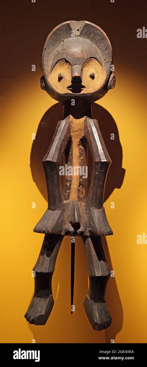 Statue of a hanged man, called Ofika, of the Lilwa society, Mbole, Democratic Republic of the Congo. Late 19th-early 20th century. Wood and pigment. Stock Photo