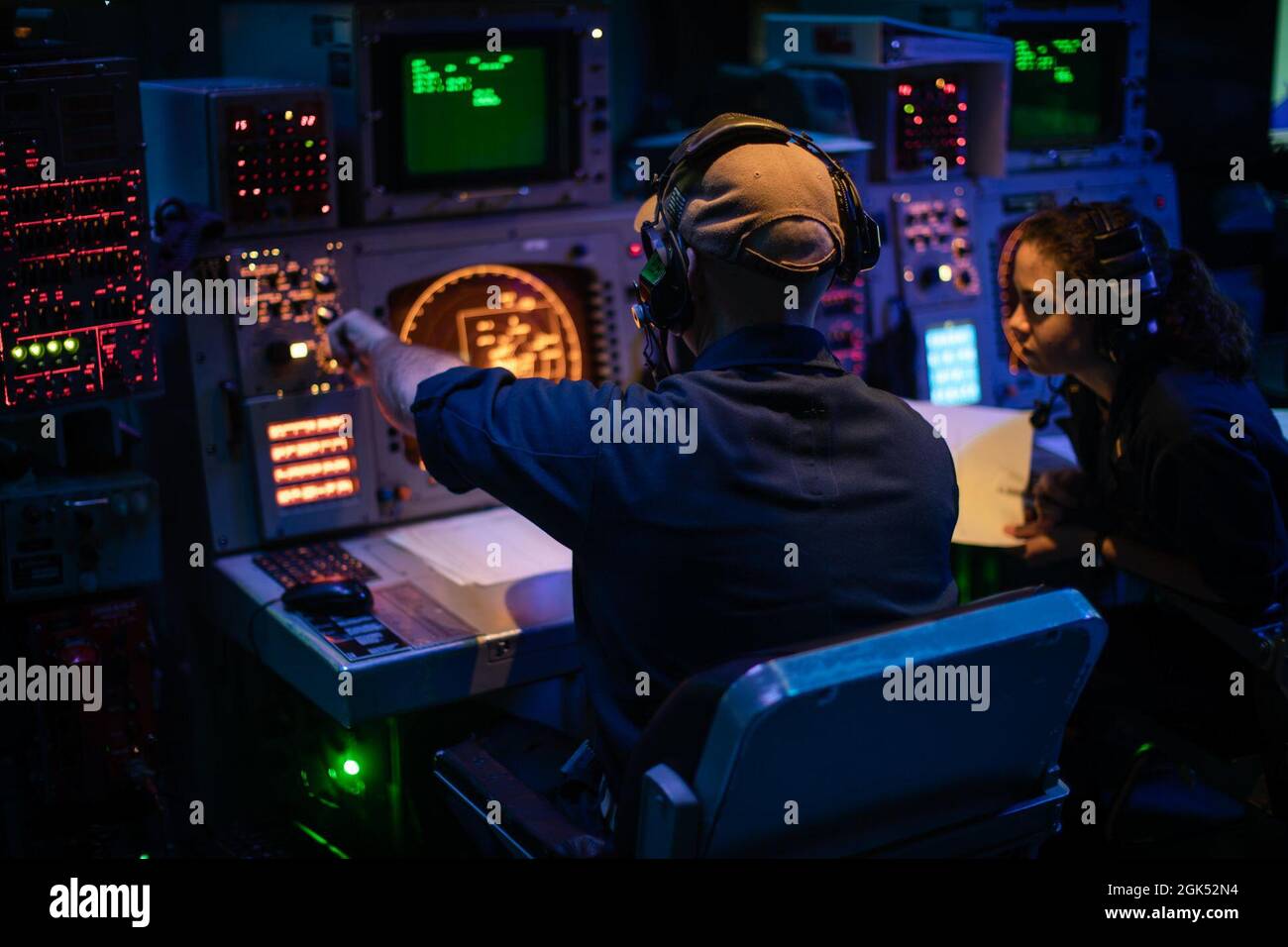 Console Radar Set Radar console hi-res stock photography and images - Alamy