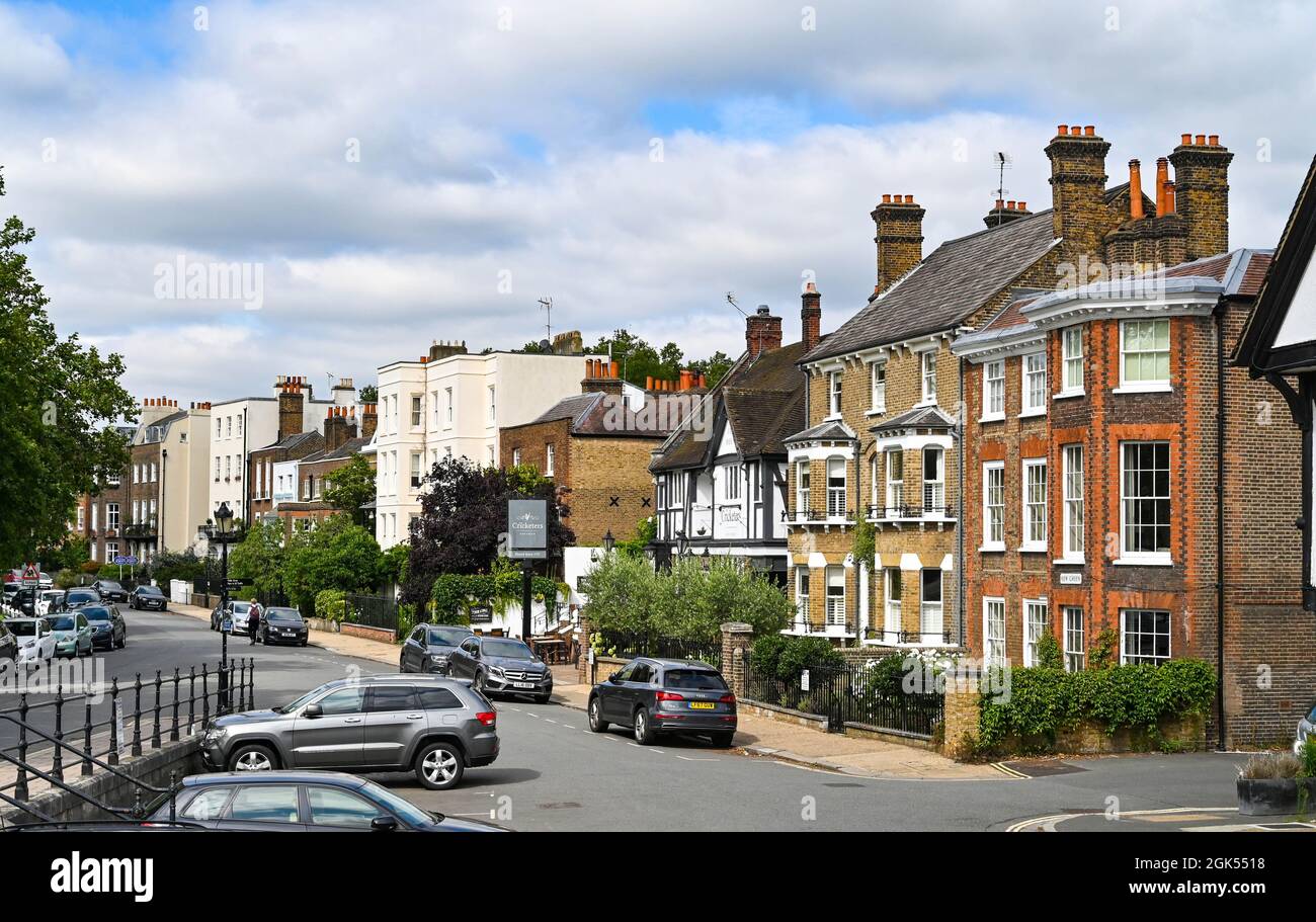 Kew green streets hires stock photography and images Alamy