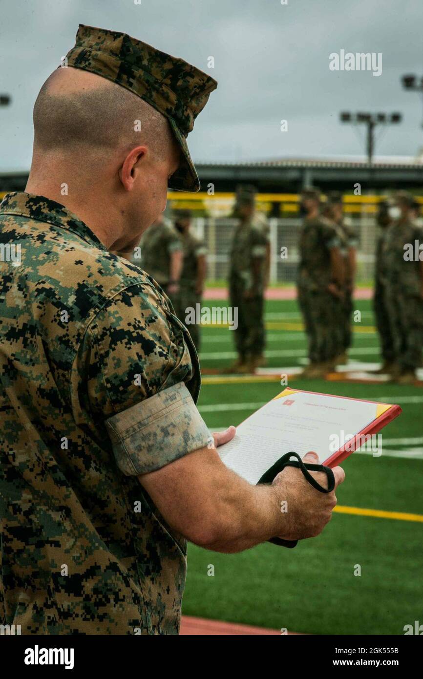 U S Marine Corps Sgt Maj Rodger D Newcomb Sergeant Major Of 3d Marine Logistics Group Reads A Navy And Marine Corps Medal Award Citation For Sgt Maj David M Potter Sergeant Major