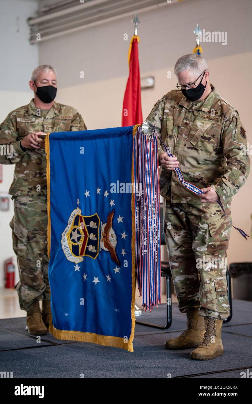 Air force outstanding unit award hi-res stock photography and images ...