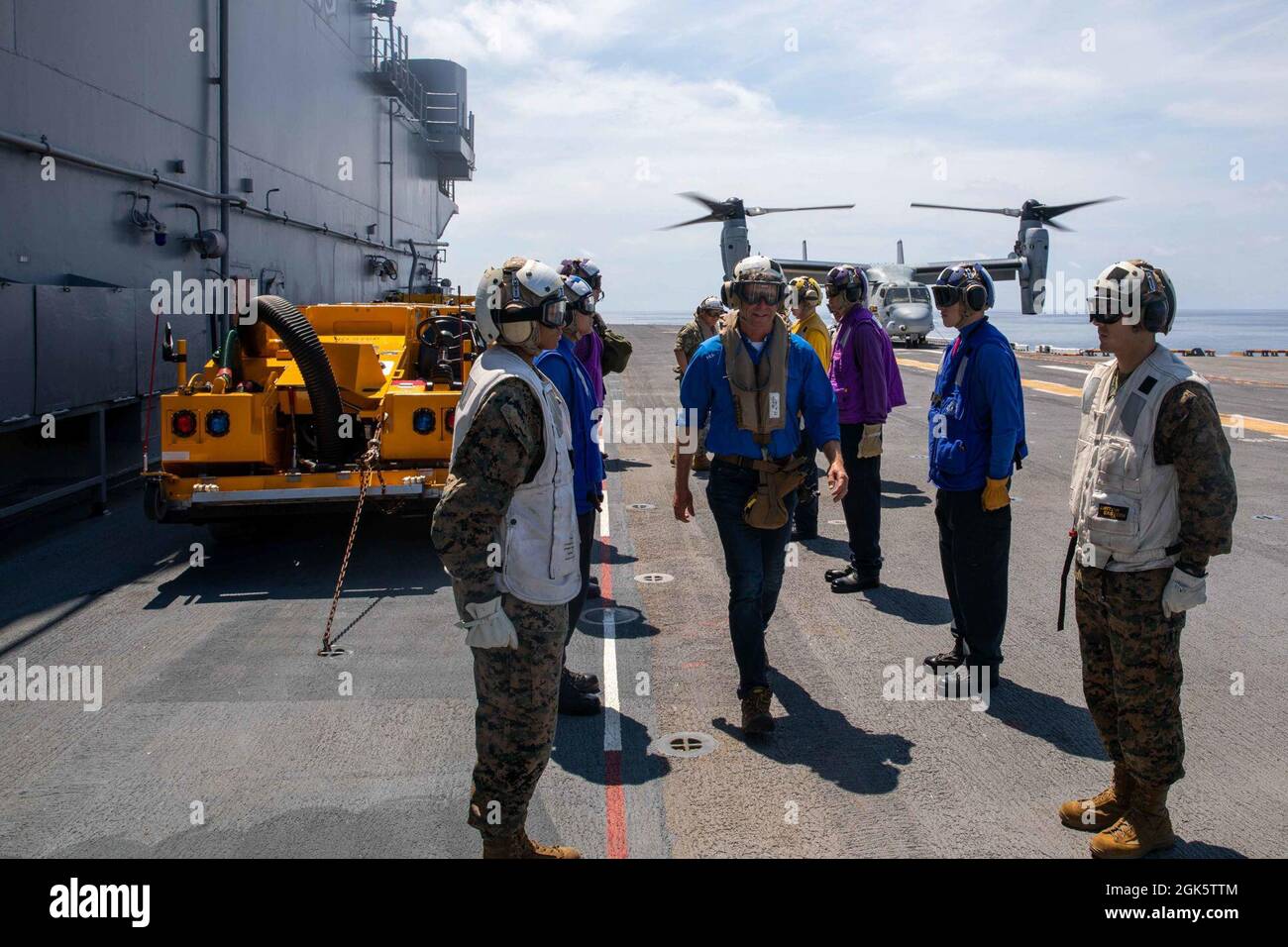N Eg940 59 Atlantic Ocean Aug 10 21 U S Rep R Va Rob Wittman Passes Through Ceremonial Side Boys As He Boards The Wasp Class Amphibious Assault Ship Uss Kearsarge Lhd 3 Aug 10 21 Kearsarge