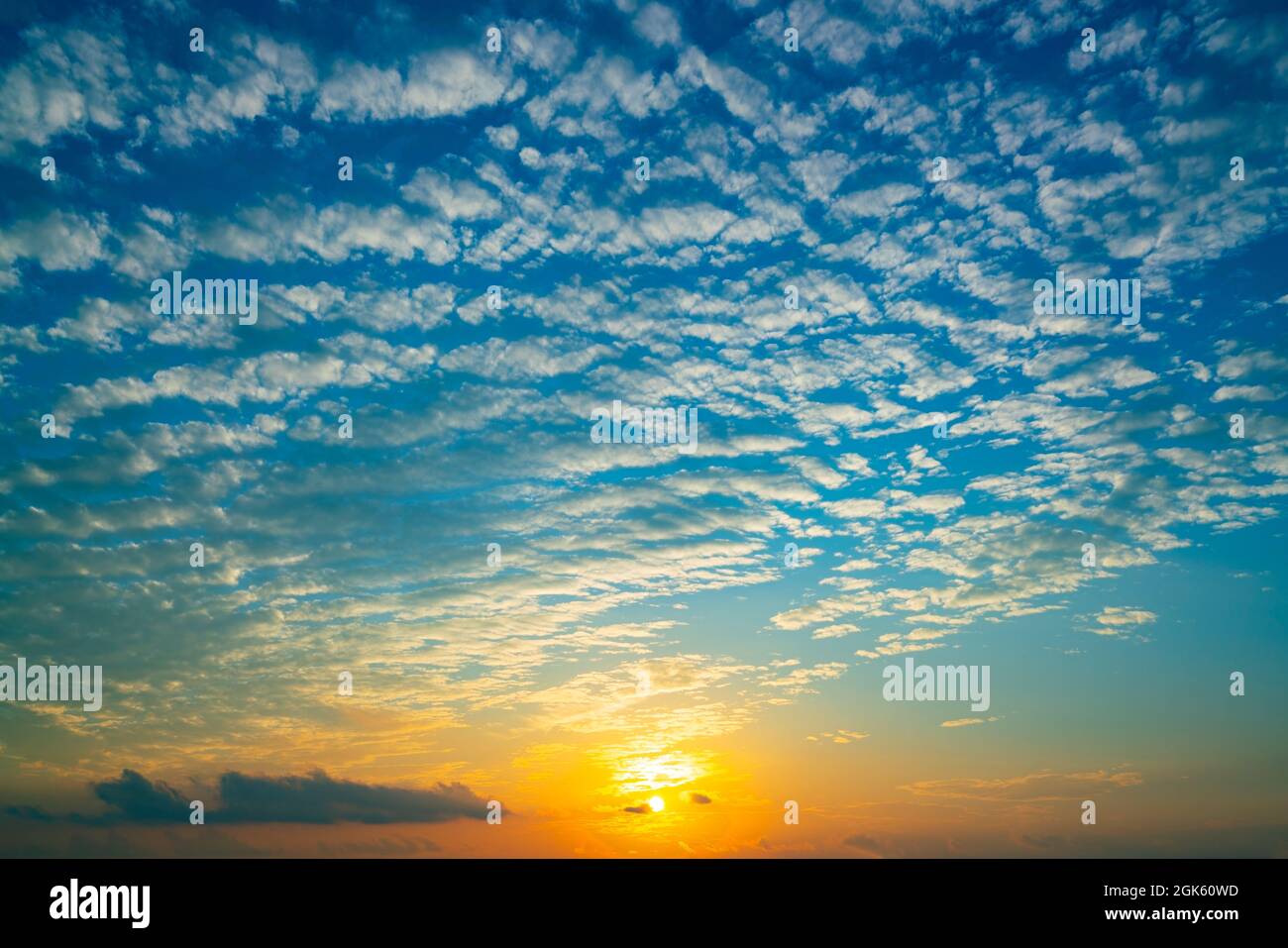 Dramatic sunset and sunrise sky Beautiful Vibrant Sunset or sunrise Sky ...