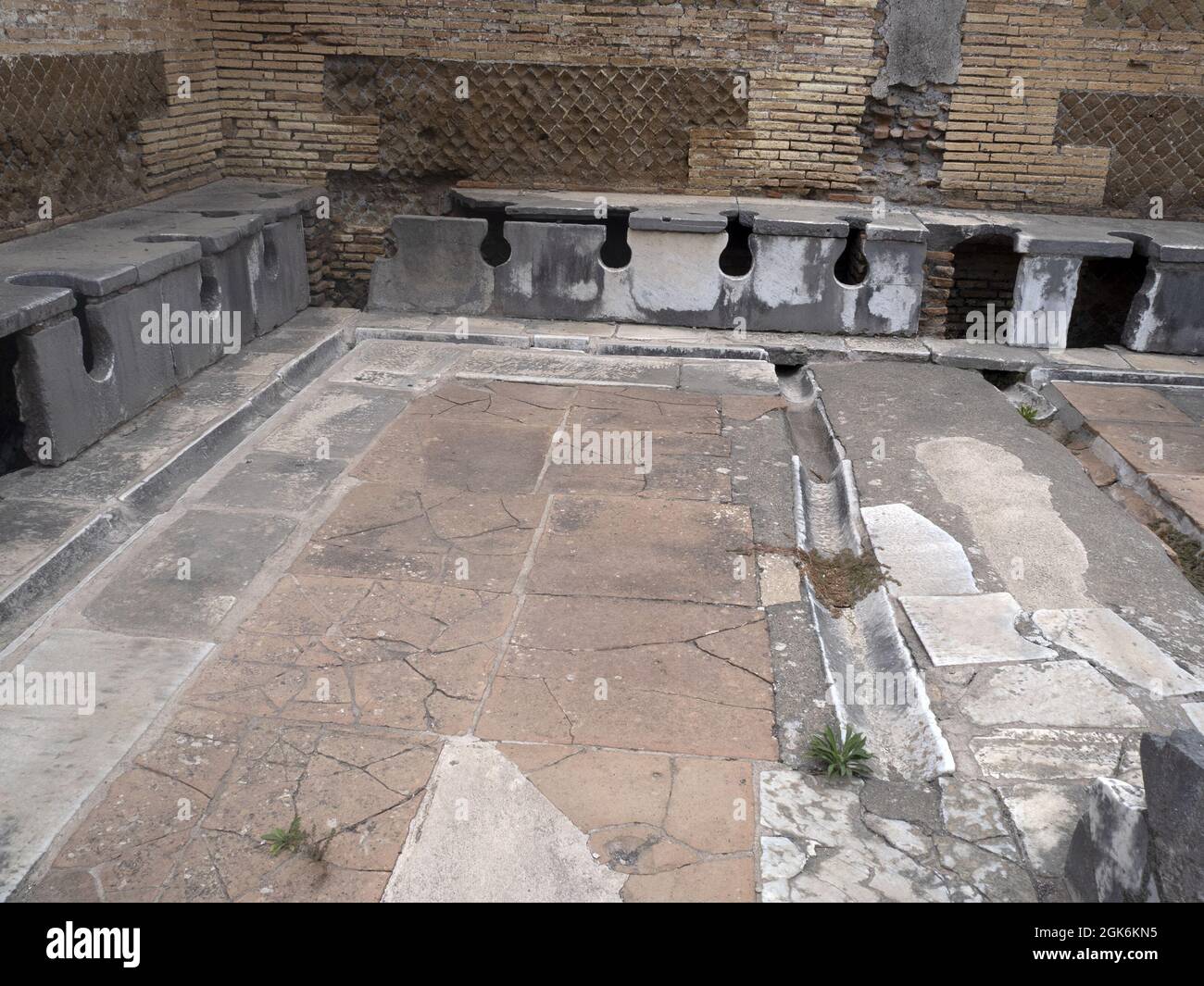 Ancient rome toilet hires stock photography and images Alamy