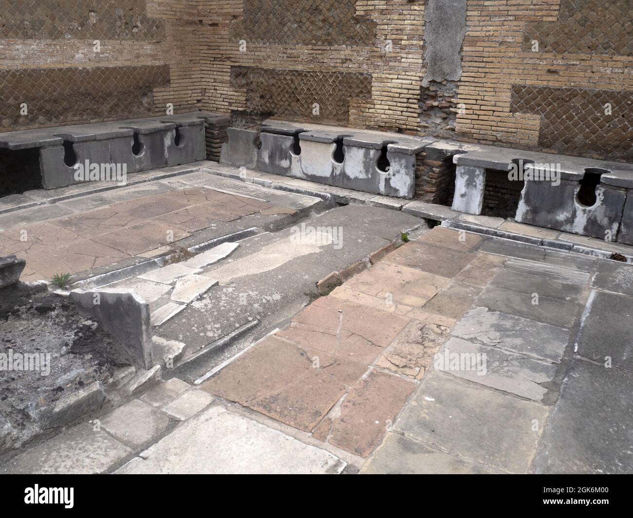 Ancient rome toilet hires stock photography and images Alamy