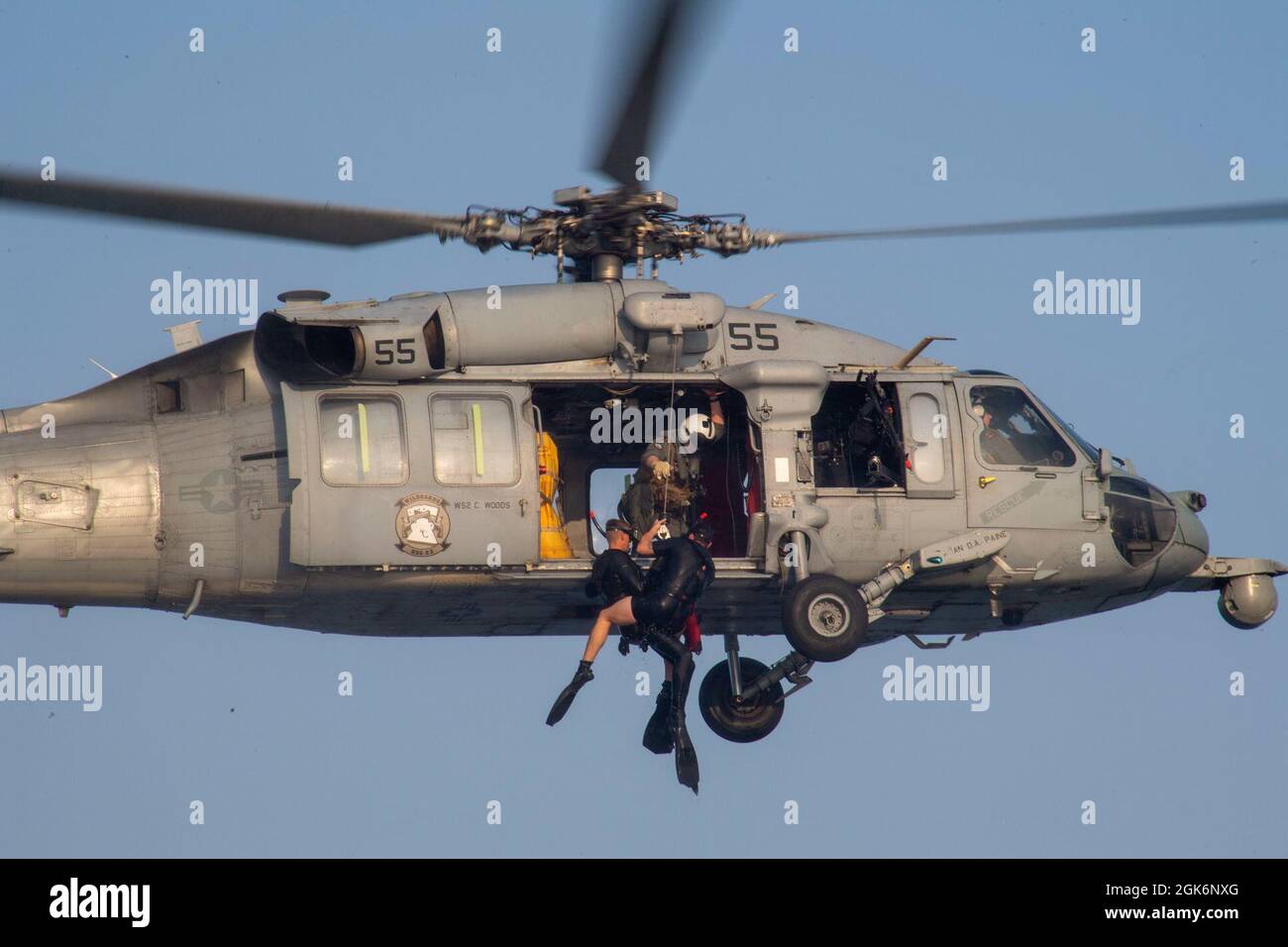 210817-N-WY048-1409 PACIFIC OCEAN (Aug. 17, 2021) – Sailors assigned to ...