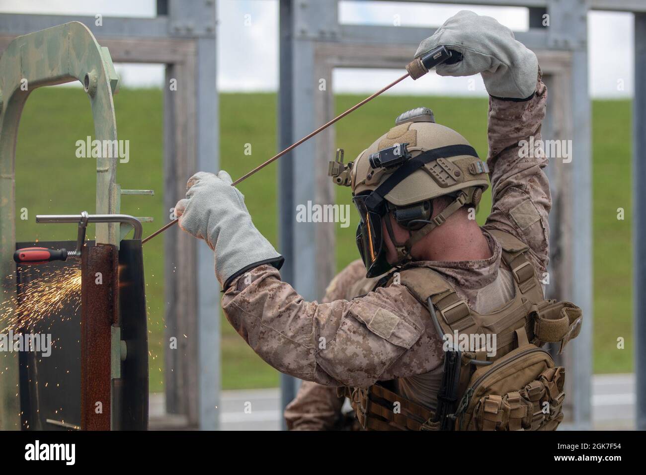A U.S. Marine with 4th Platoon, Force Reconnaissance Company, III