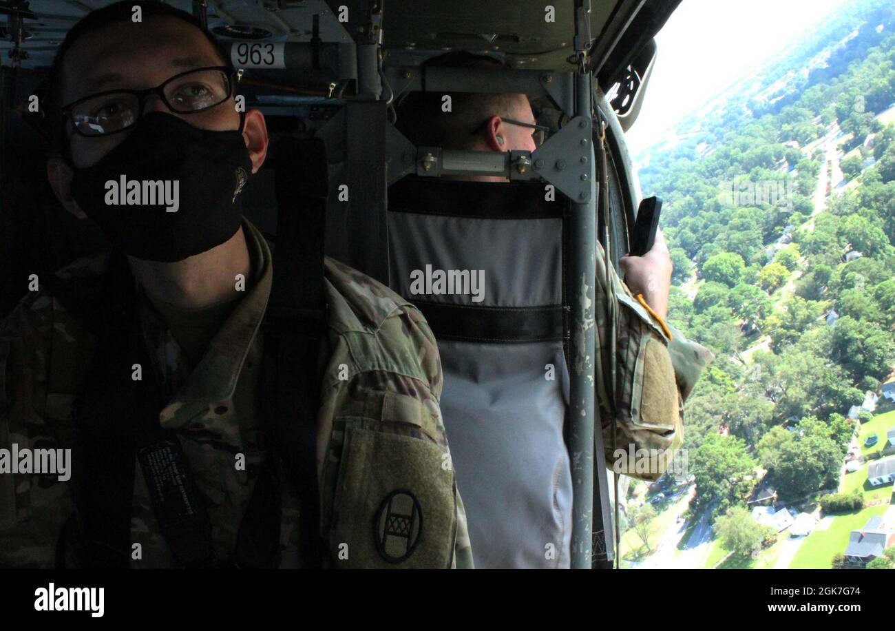 North Carolina National Guard Soldiers assigned to Charlie Company, 1st ...