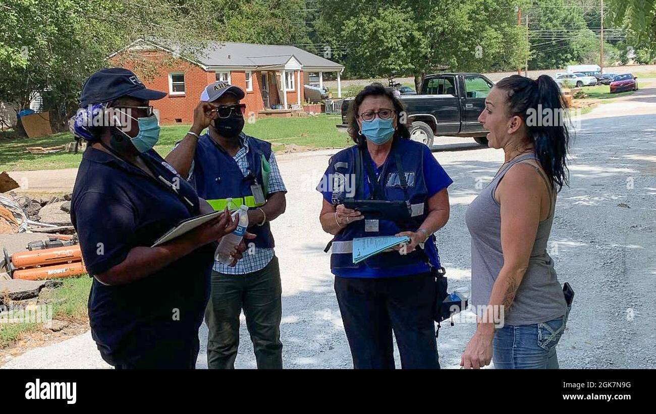 Waverly, TN (August 27, 2021) FEMA Disaster Survivor Assistants speak