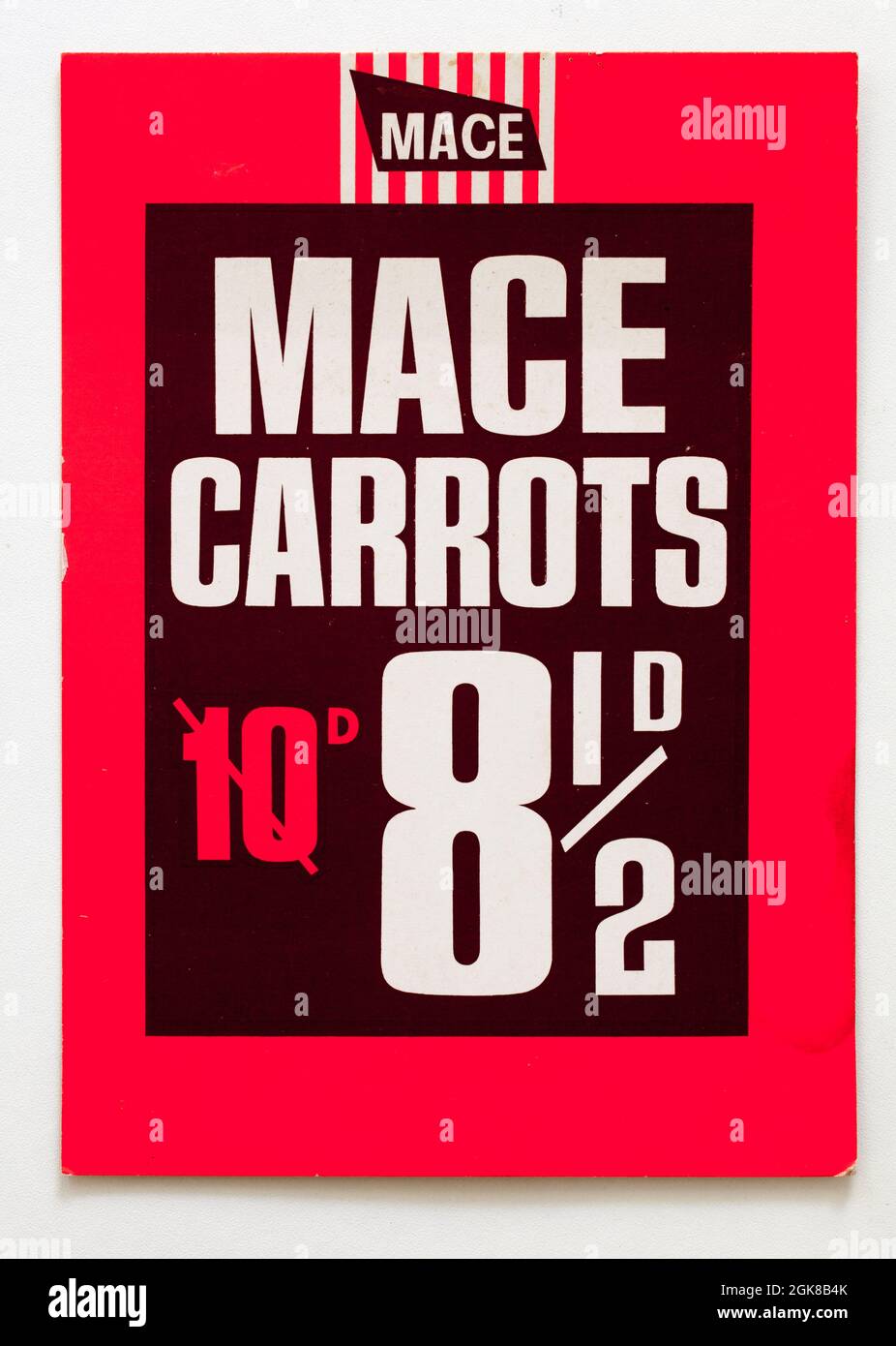 Vintage 1960s Mace Shop Price Display Card - Carrots Stock Photo