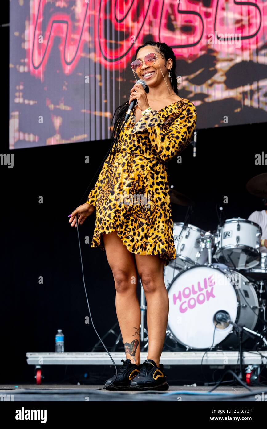 Female reggae singer hi-res stock photography and images - Alamy