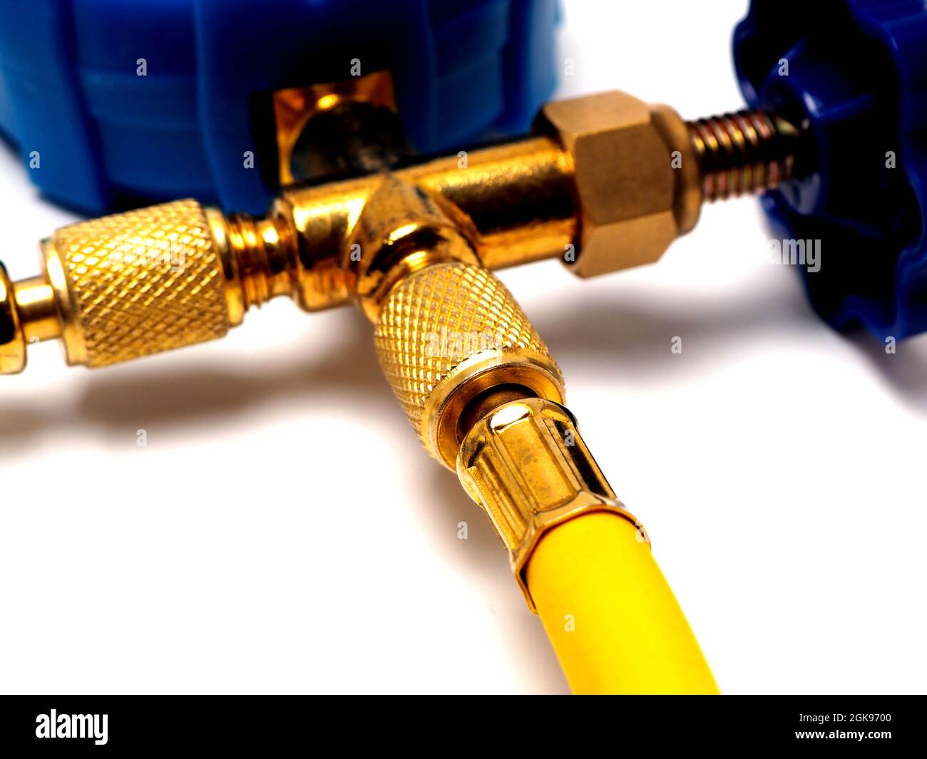 Picture of blue pressure meter, tool that usualy used by technician to