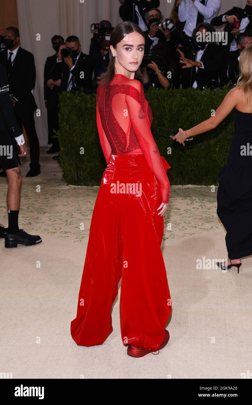 New York, USA. 13th Sep, 2021. Ella Emhoff walking on the red carpet at ...