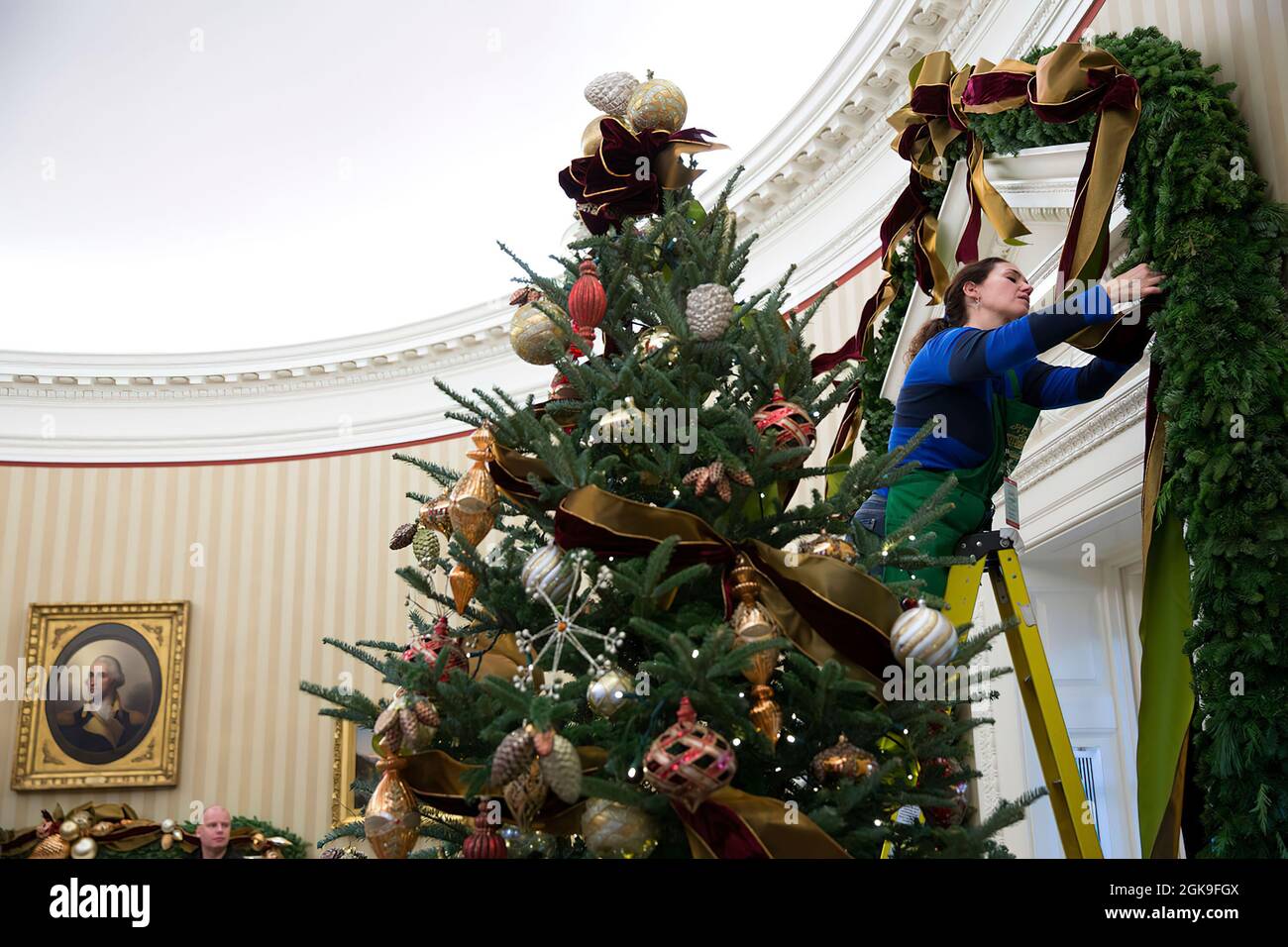 Christmas White House 2022 Yip Page 2 - Christmas Advertisements High Resolution Stock Photography And  Images - Alamy