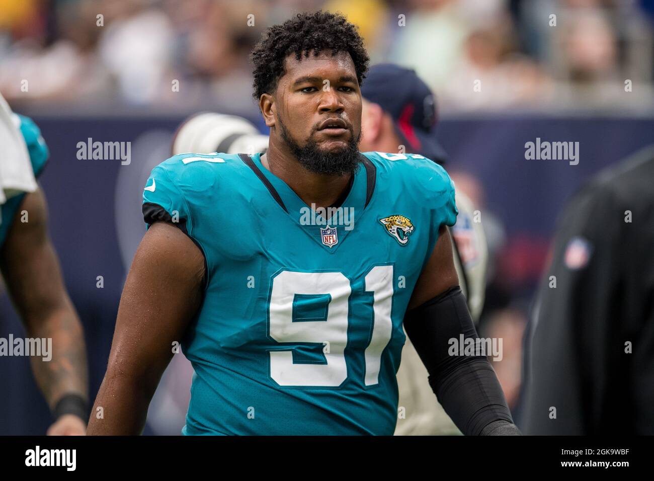 Houston, TX, USA. 12th Sep, 2021. Jacksonville Jaguars defensive end Dawuane  Smoot (91) leaves the field after the 2nd quarter of an NFL football game  between the Jacksonville Jaguars and the Houston