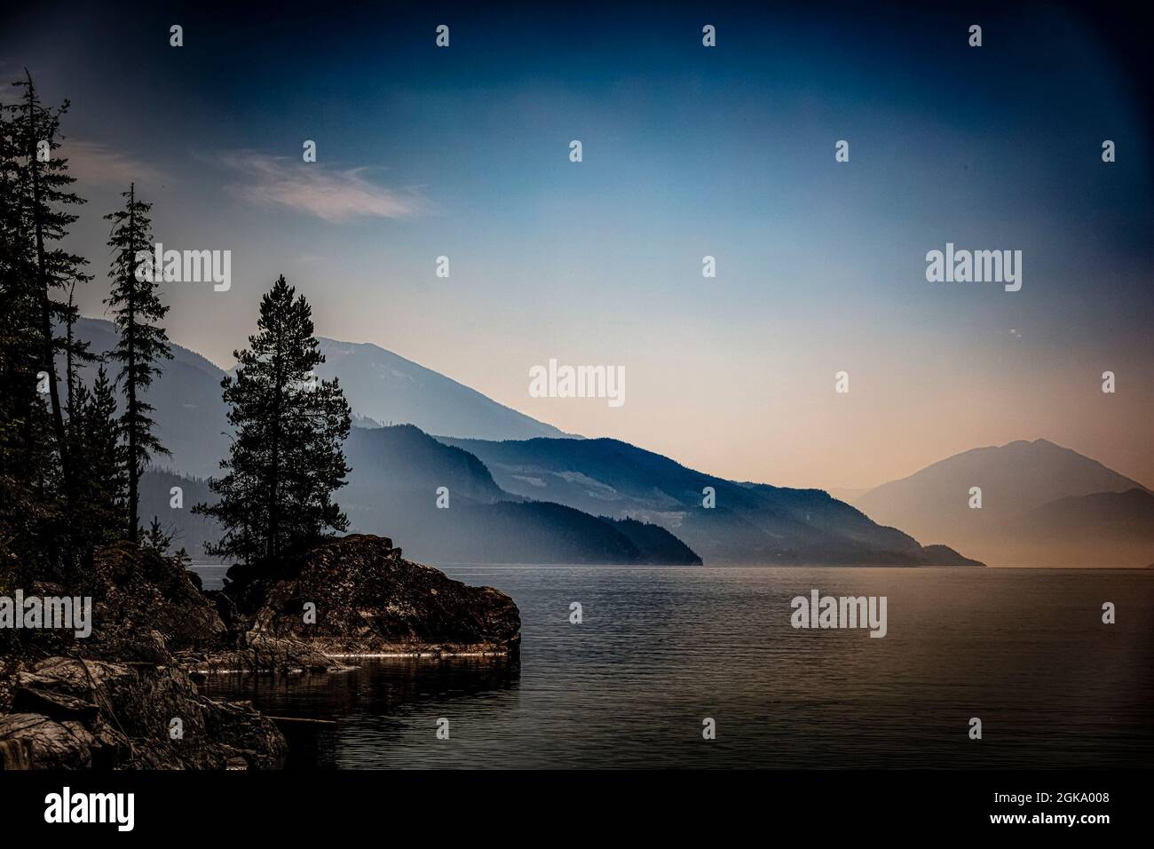 Upper Arrow Lake Ii Stock Photo Alamy