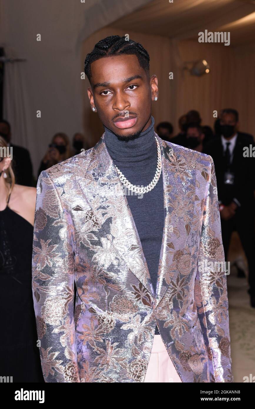 New York, USA. 13th Sep, 2021. Shai Gilgeous-Alexander walking on the red  carpet at the 2021 Metropolitan Museum of Art Costume Institute Gala  celebrating the opening of the exhibition titled In America