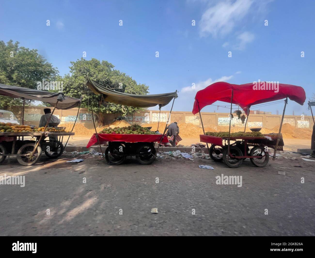 Fruits on thela hires stock photography and images Alamy