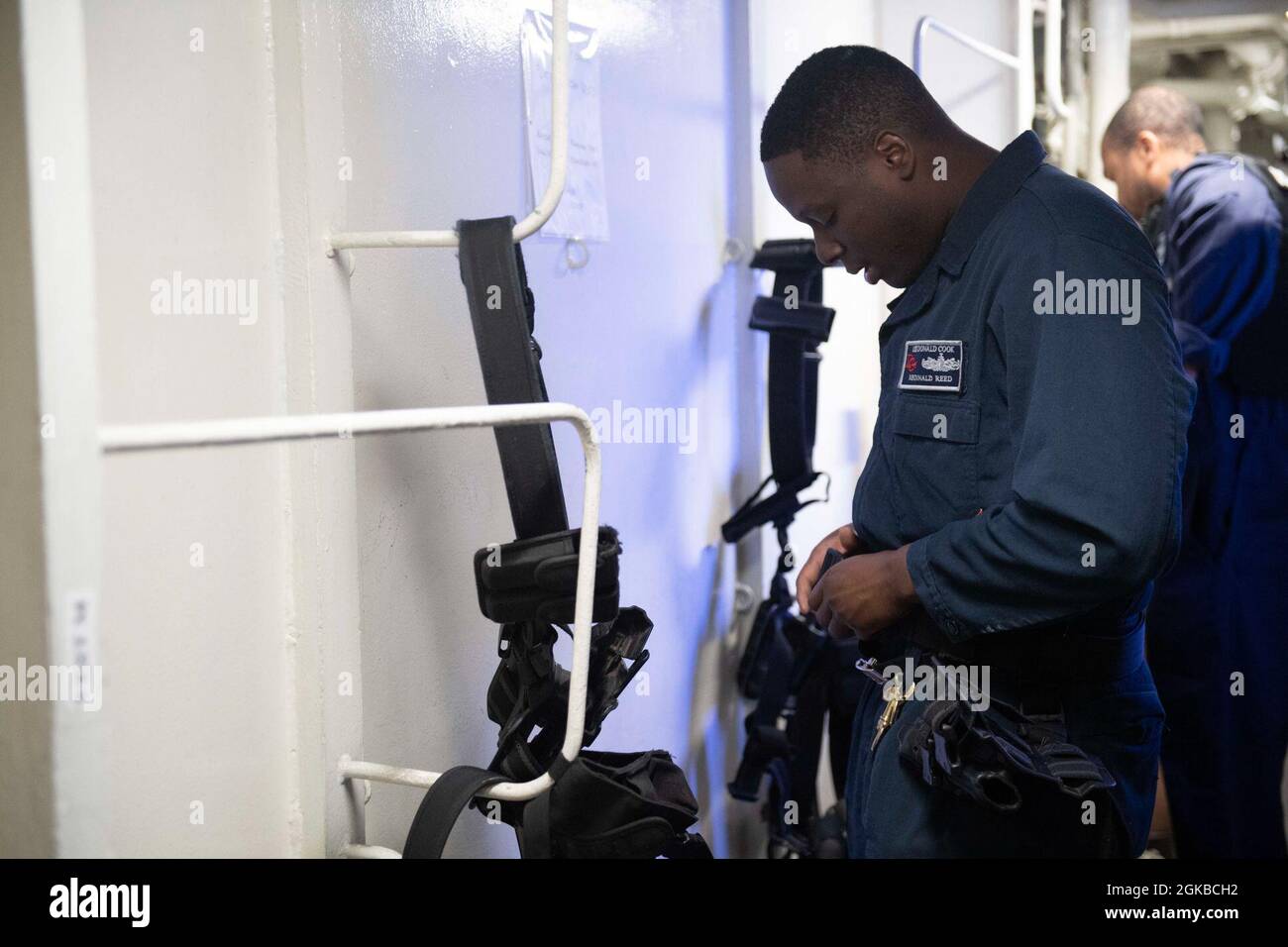 210303-N-RG171-0069 MEDITERRANEAN SEA (Mar. 3, 2021) Boatswain’s Mate ...