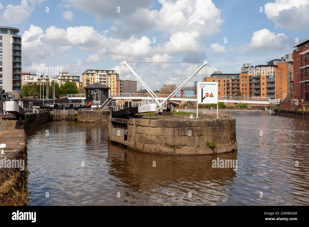 The Leeds and Liverpool Canal entrance at Clarence Dock in the centre of Leeds Stock Photo