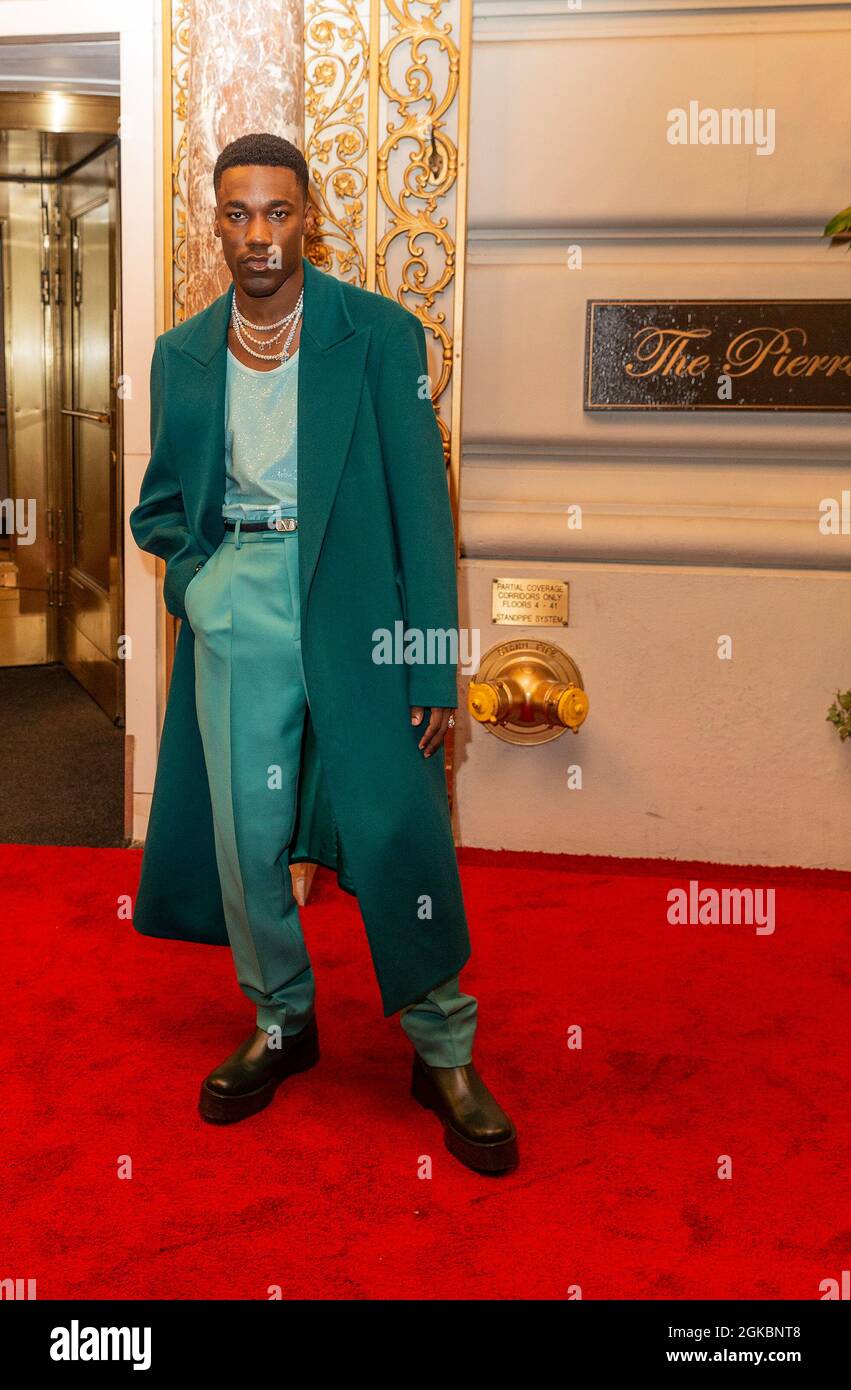 New York, United States. 12th Sep, 2021. Goveon wearing dress by Valentino departs The Pierre Hotel for Met Gala Celebrating In America: A Lexicon Of Fashion. Credit: Pacific Press Media Production Corp./Alamy Live News Stock Photo