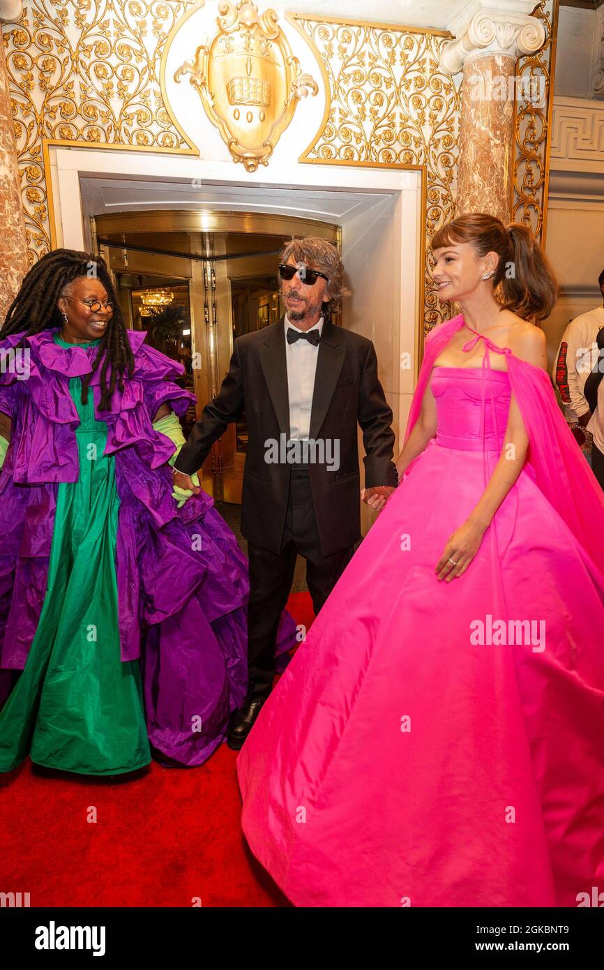 New York, United States. 12th Sep, 2021. Whoopi Goldberg, Pierpaolo Piccioli, Carey Mulligan depart The Pierre Hotel for Met Gala Celebrating In America: A Lexicon Of Fashion. Credit: Pacific Press Media Production Corp./Alamy Live News Stock Photo