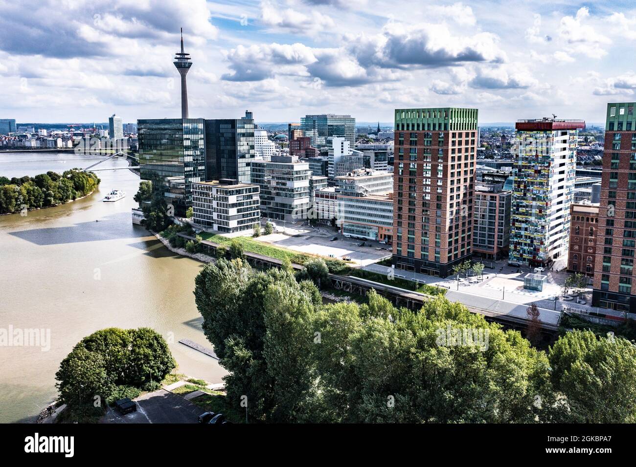 Medienhafen in Düsseldorf mit dem Rhein. Stock Photo