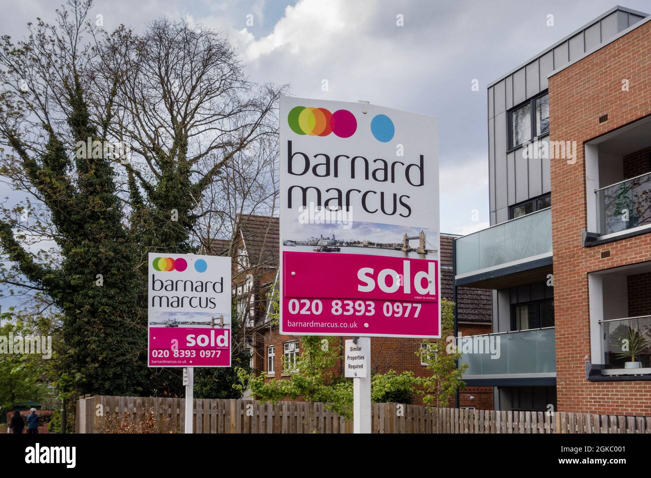 Popular london commuter town hires stock photography and images Alamy