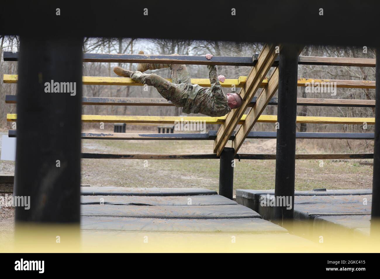 Soldiers Complete The Sabalauski Air Assault School Obstacle Course As A Part Of This Years
