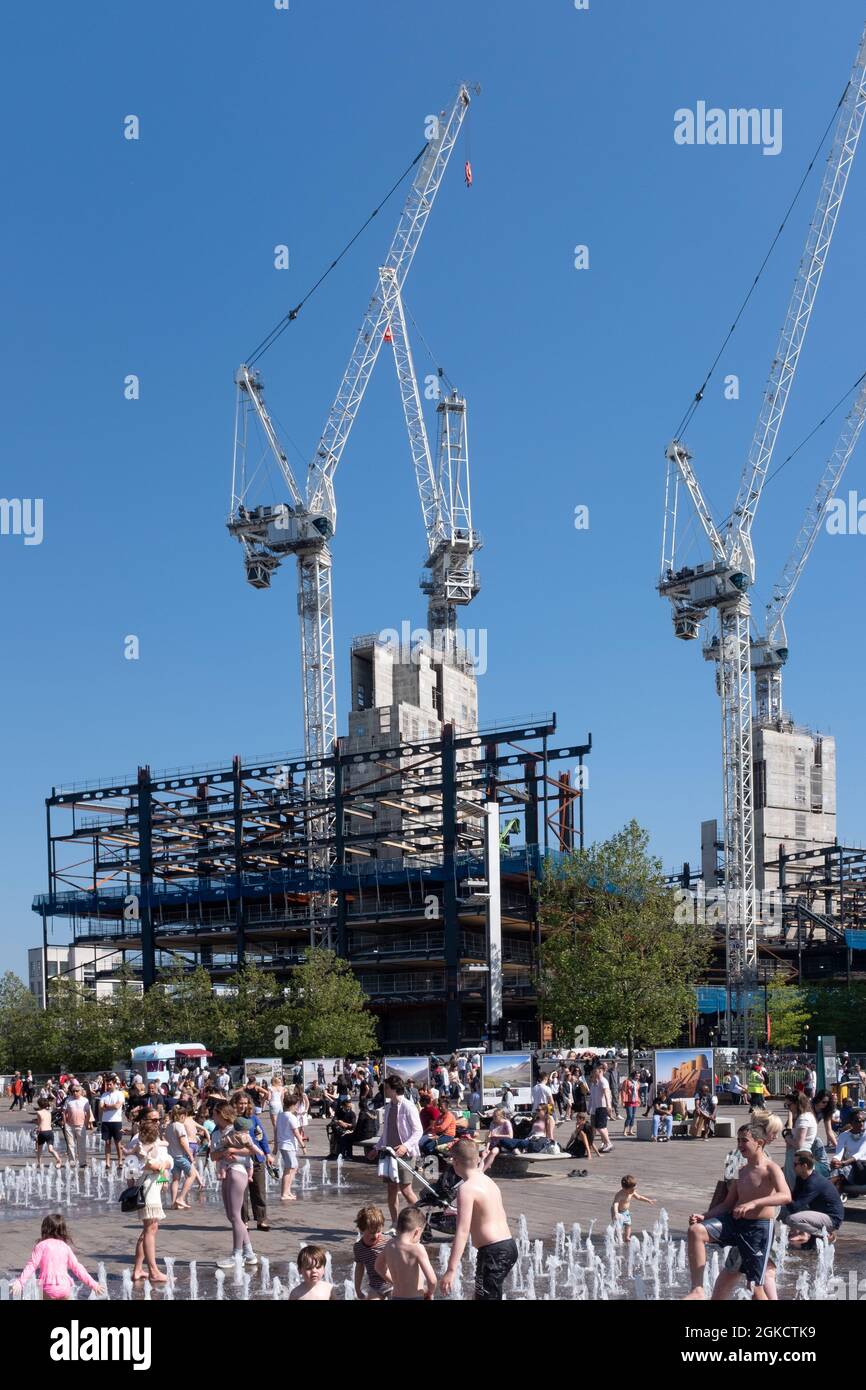 Granary Square, King's Cross, London with Google HQ under construction in background Stock Photo