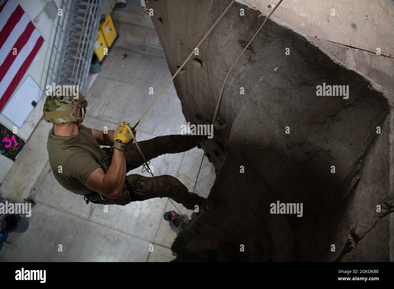 U s air force pararescueman from hi-res stock photography and images ...
