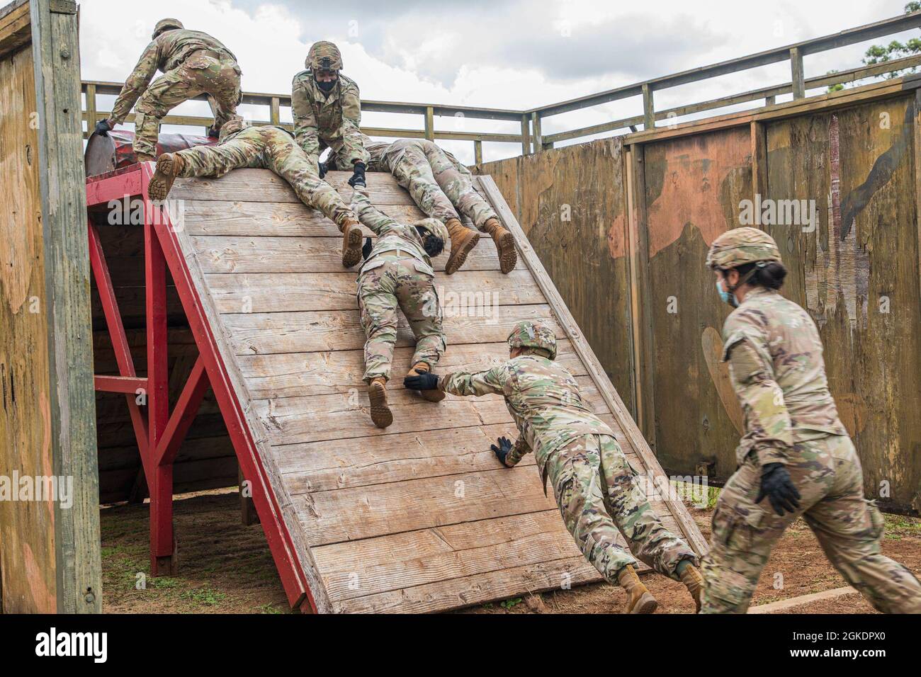 Soldiers from the 25th Combat Aviation Brigade, 25th Infantry Division