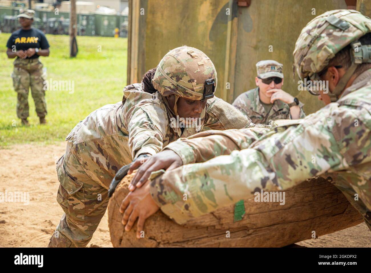 Soldiers from the 25th Combat Aviation Brigade, 25th Infantry Division