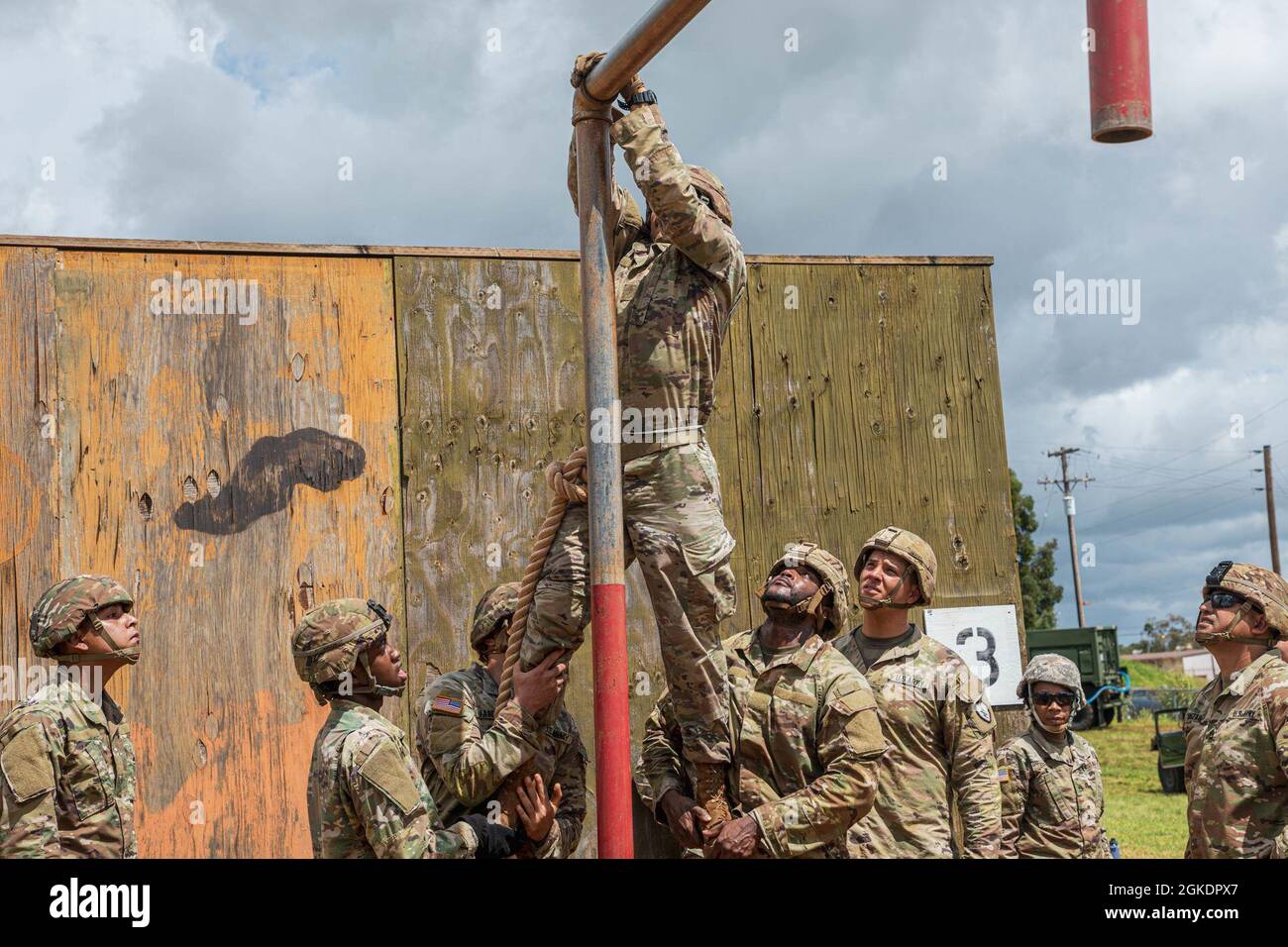 Soldiers from the 25th Combat Aviation Brigade, 25th Infantry Division