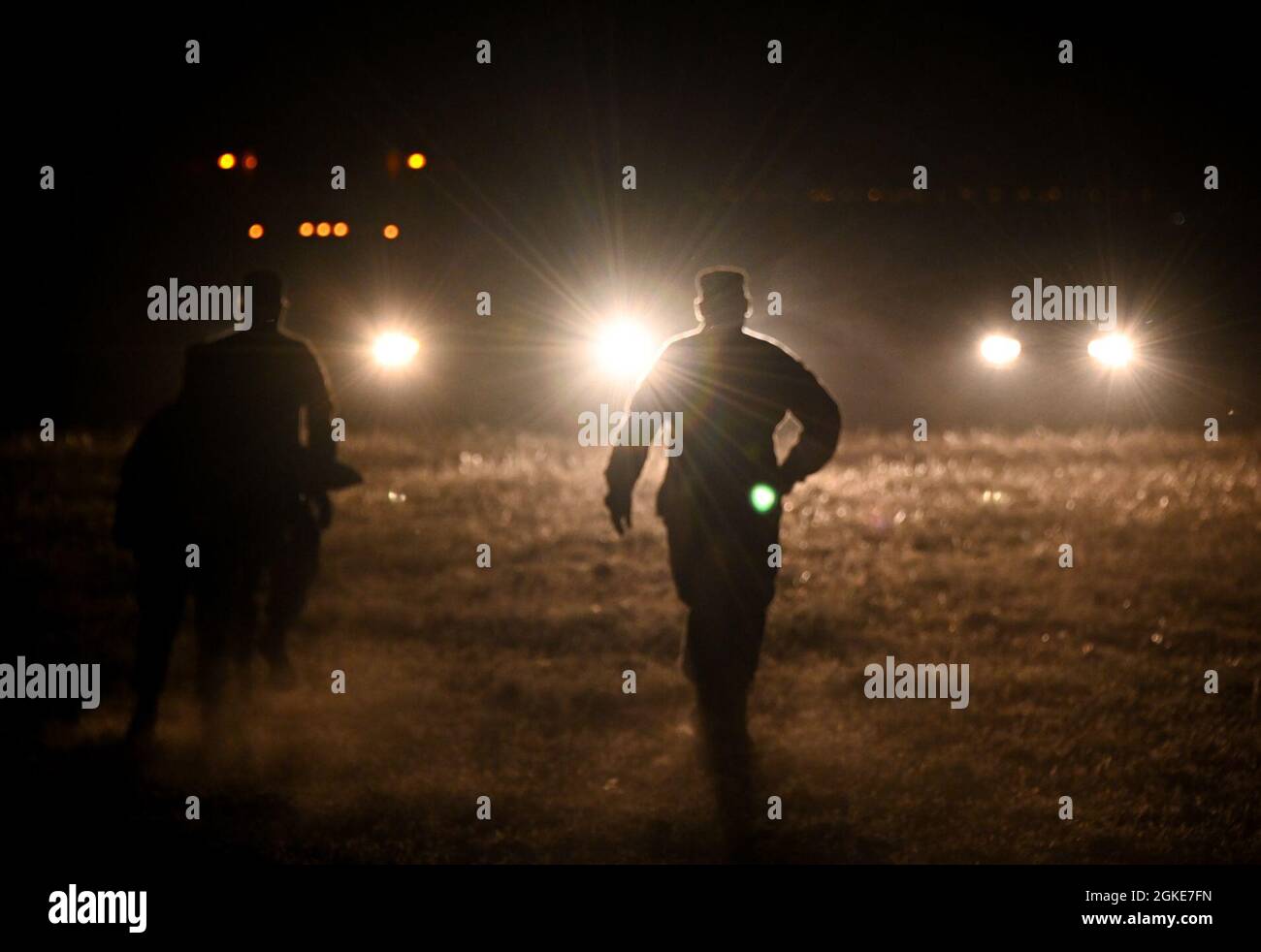 U.S. soldiers assigned to the 387th Quartermaster Company Mortuary ...