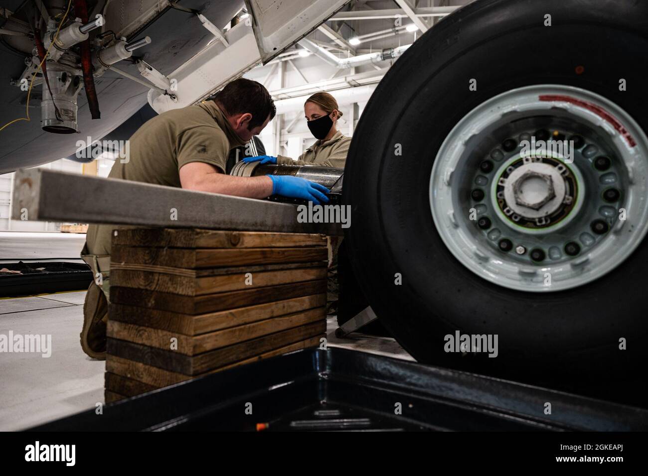 Hydraulics technicians assigned to the 911th Maintenance Squadron ...