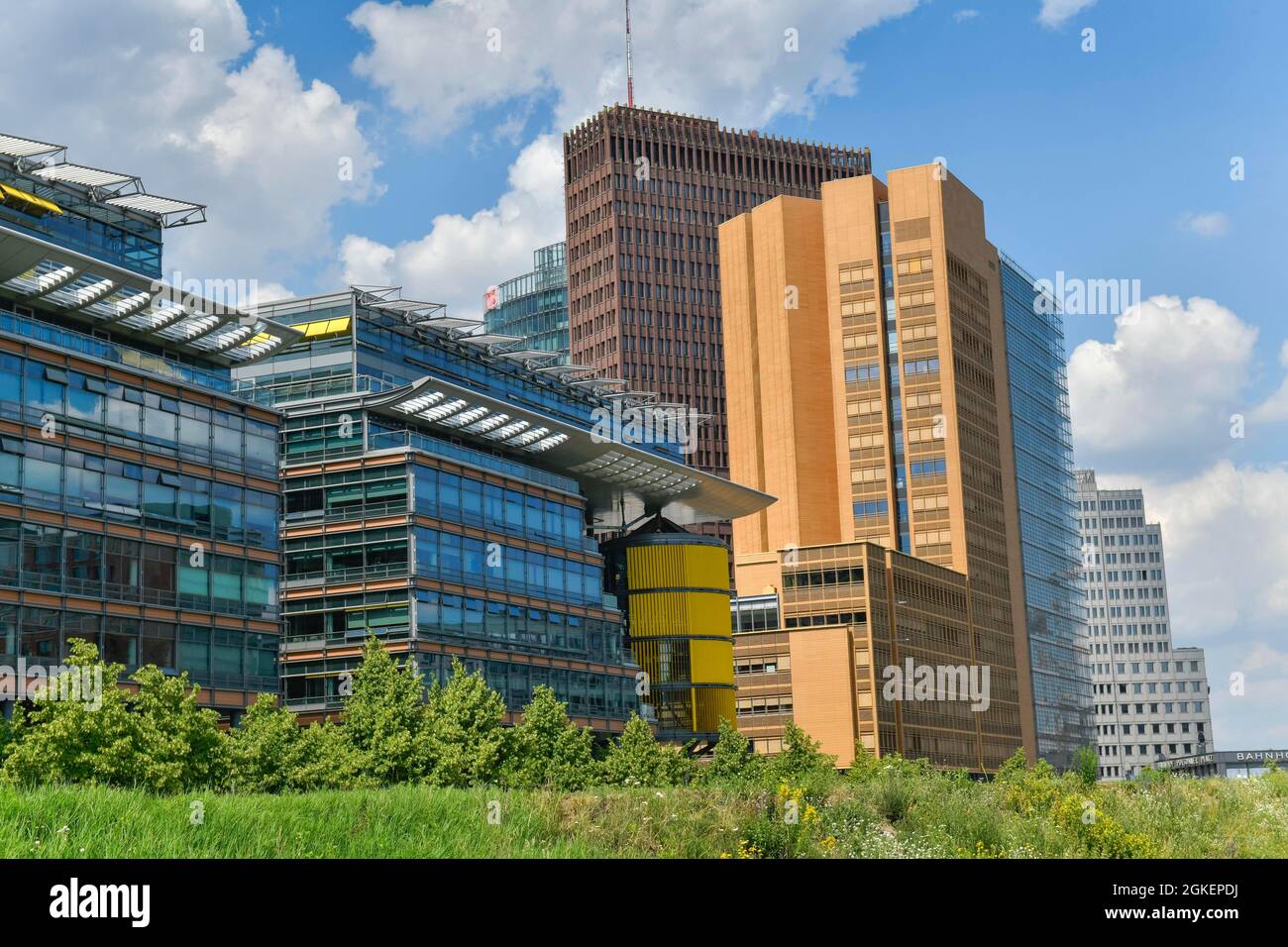 Office building, Potsdamer Platz arcades, Potsdamer Platz, Tiergarten, Mitte, Berlin, Germany