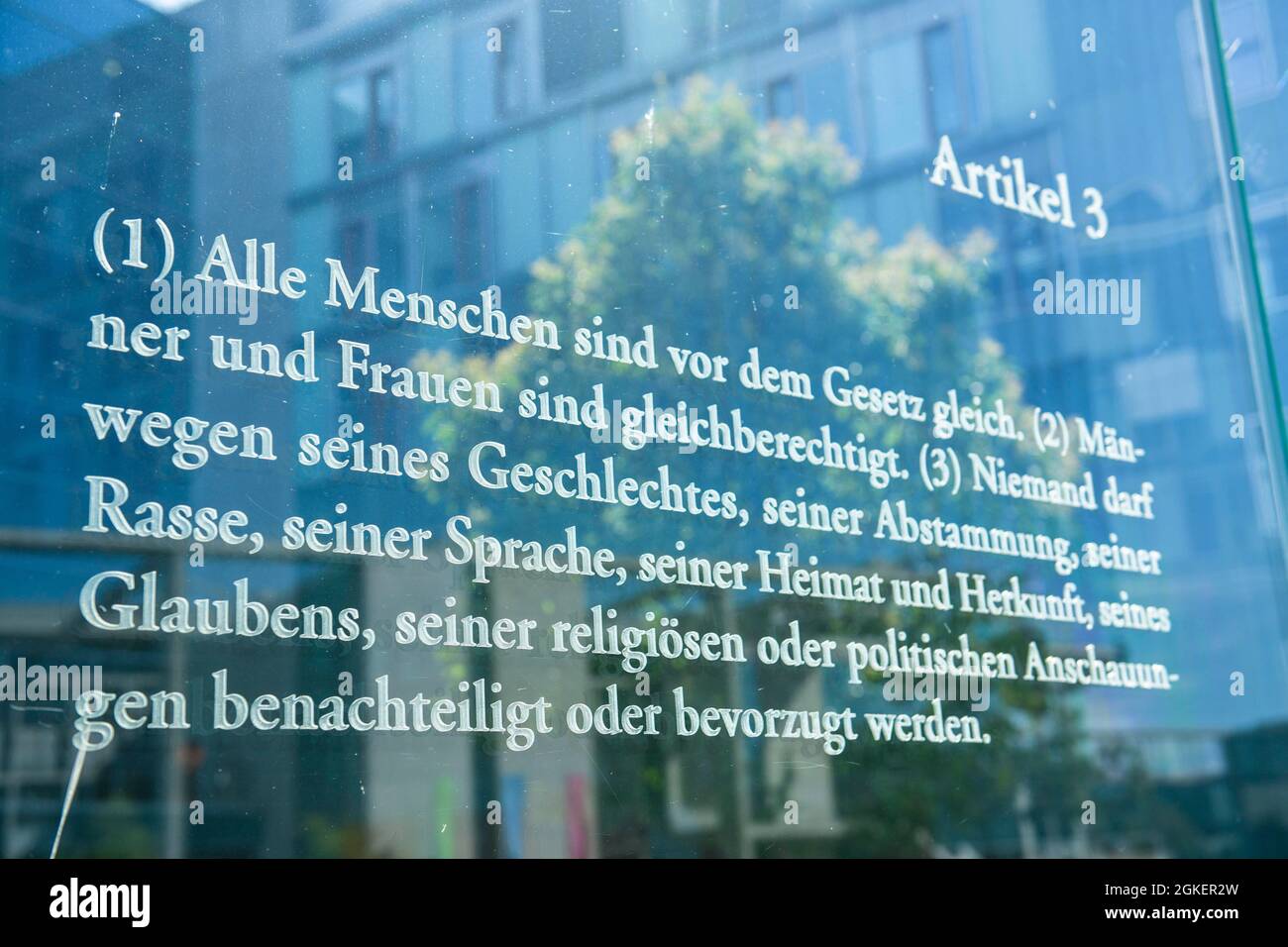 Article 3, glass wall, artwork by Dani Karavan, Basic Law 49, Spreepromenade, Mitte, Berlin, Germany Stock Photo