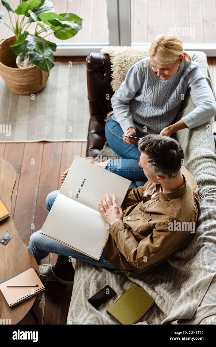 Middle aged white couple hi-res stock photography and images - Alamy