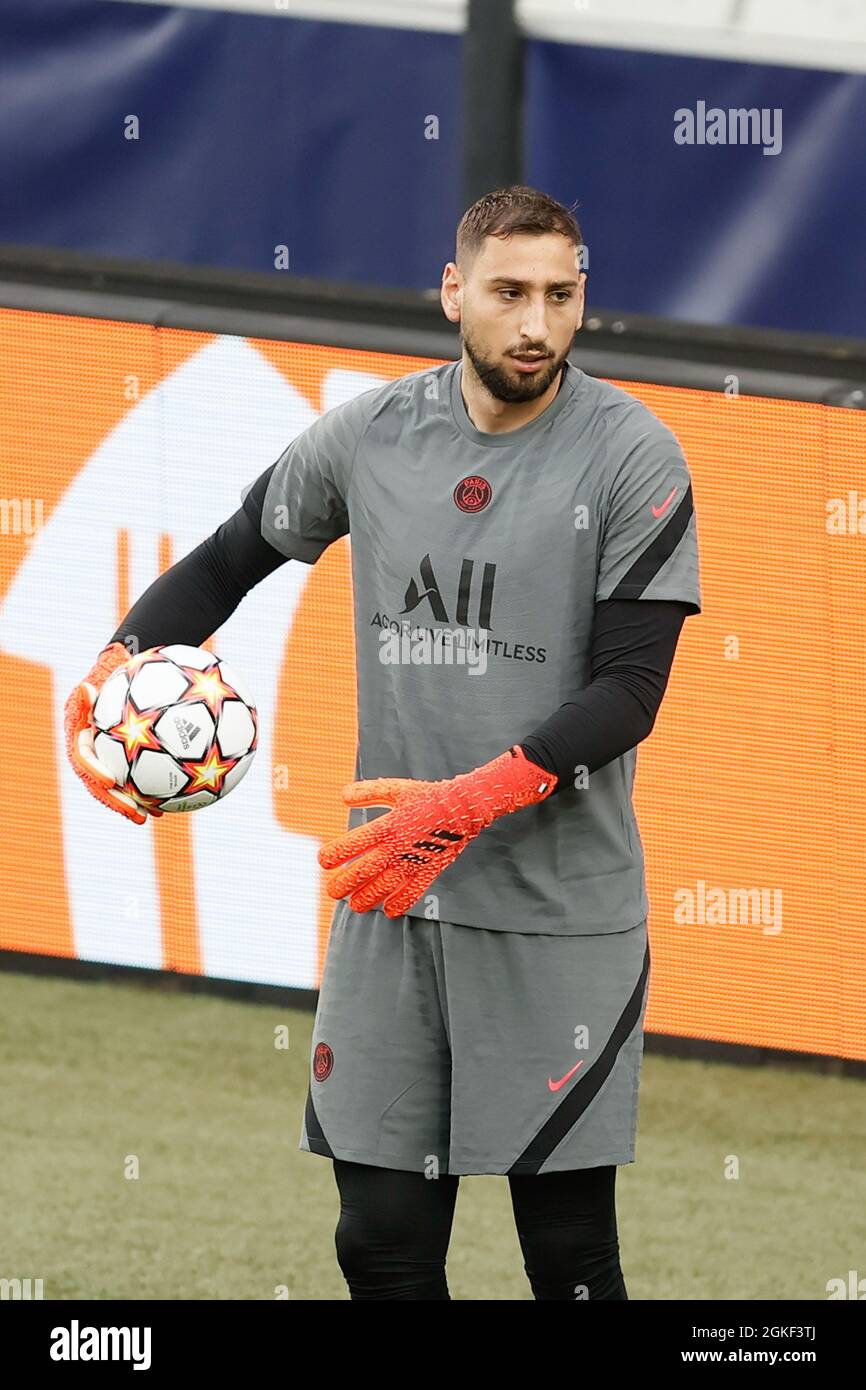 PSG's goalkeeper Gianluigi Donnarumma pictured during a training session of French club PSG Paris Saint-Germain, Tuesday 14 September 2021, in Brugge, Stock Photo