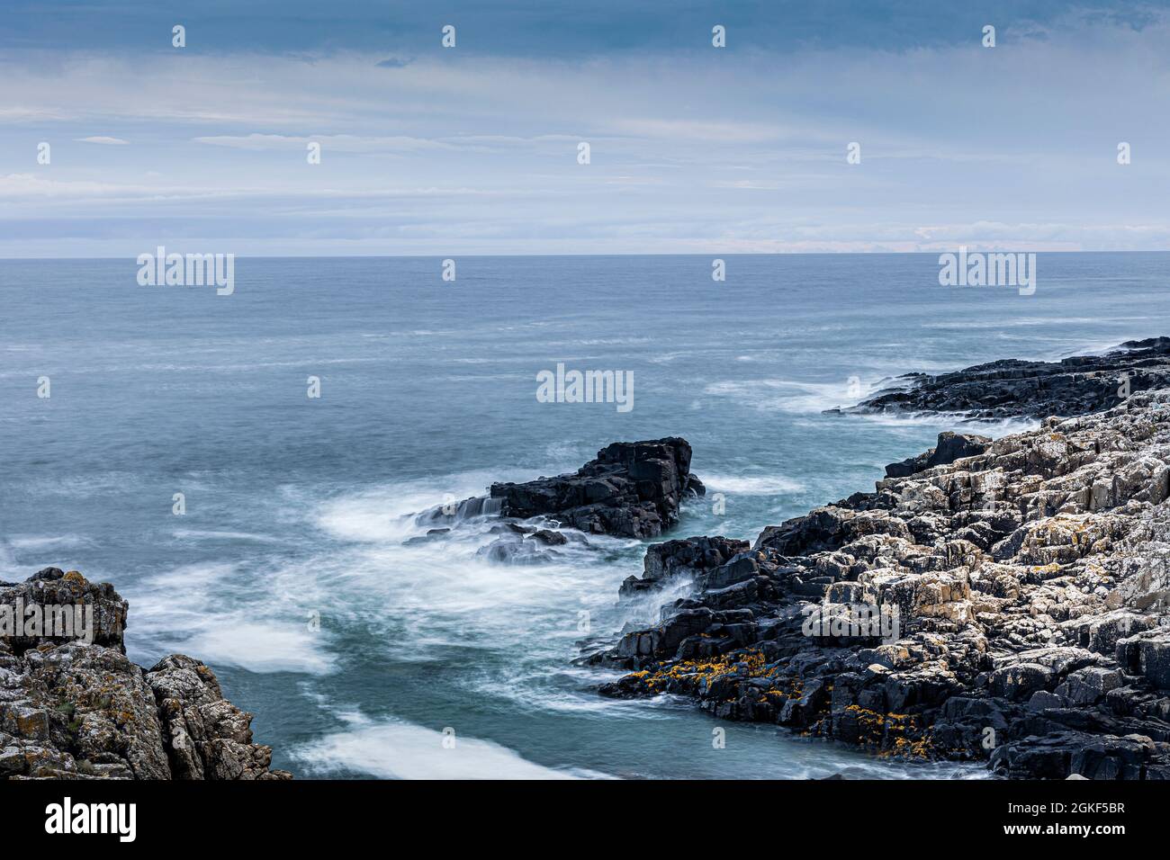 Tidal platforms hi-res stock photography and images - Alamy
