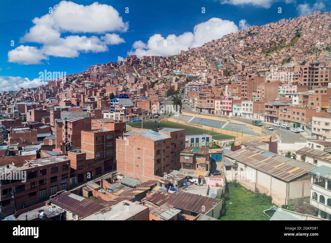 Red buildings of la paz bolivia hi-res stock photography and images - Alamy