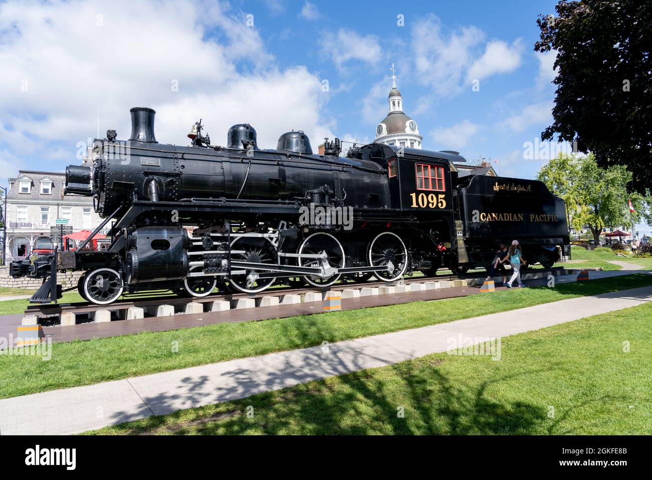 Kingston, Ontario, Canada - September 3, 2021: Engine 1095, a steam locomotive in service from 1913 to 1960, now located at the Confederation Park in Stock Photo