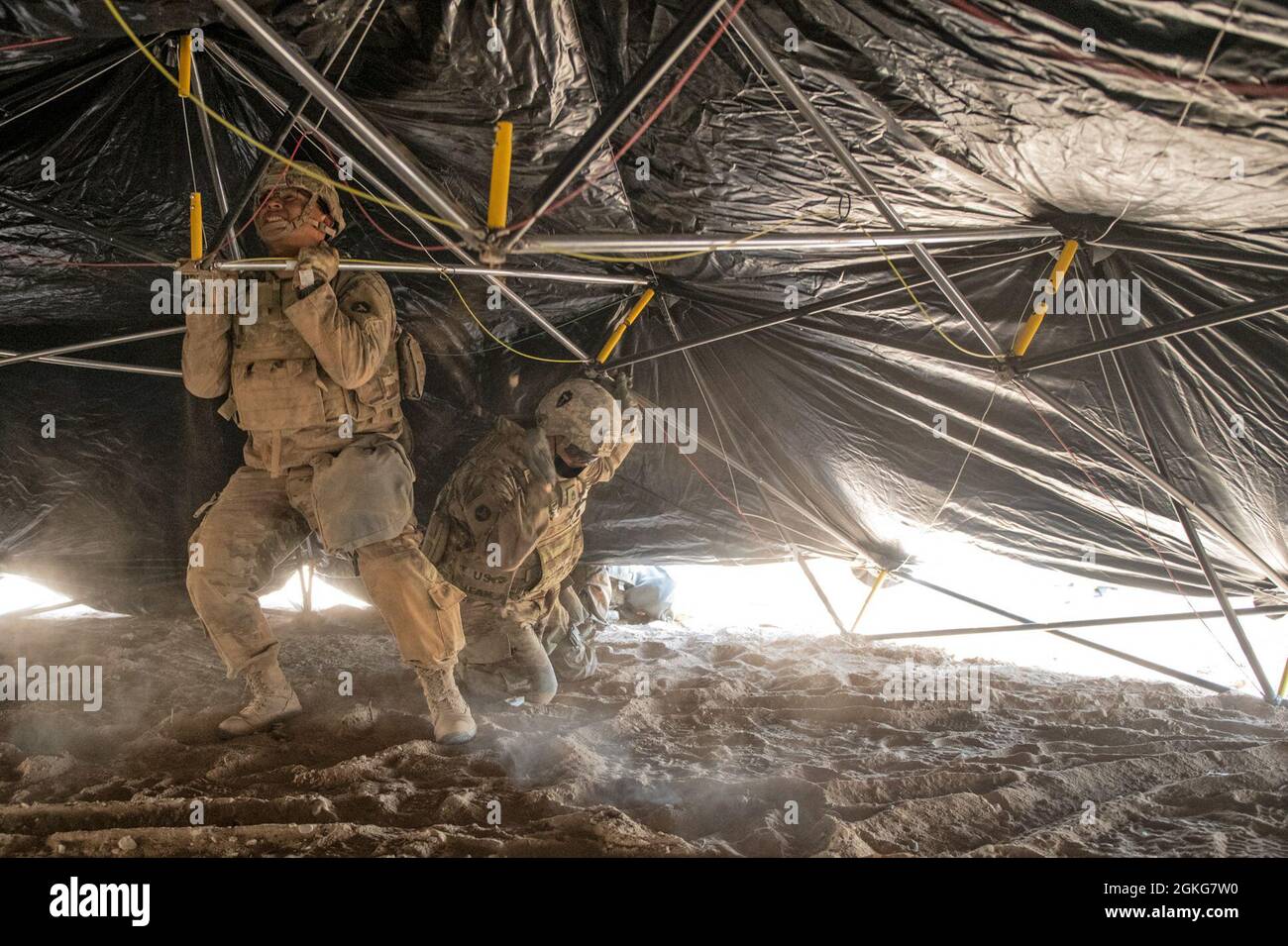 Jumping toc hires stock photography and images Alamy