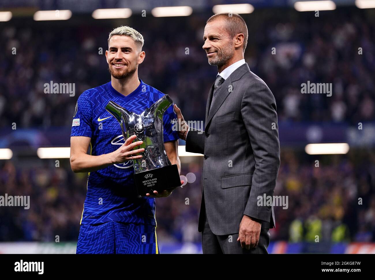 Jorginho vence o prémio de Jogador do Ano da UEFA, Por dentro da UEFA